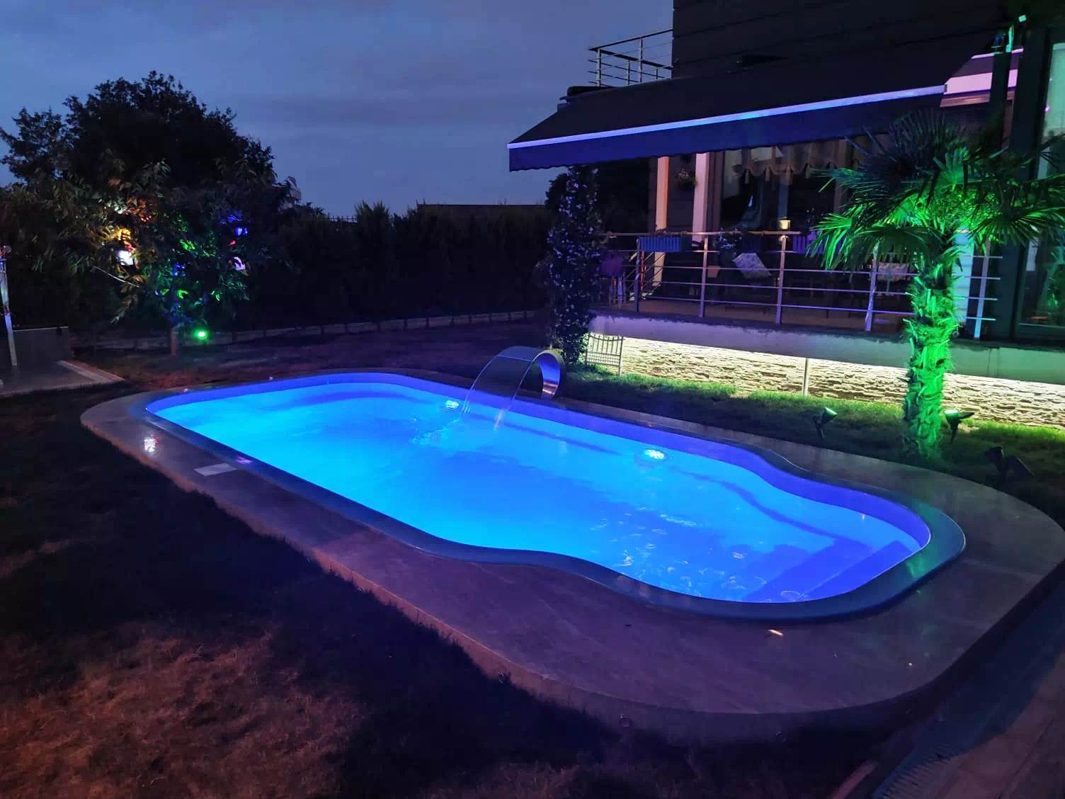villa-gumus-luna-fiberglass-pool