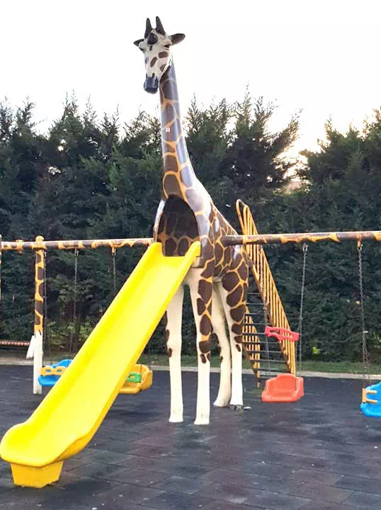 Zürafa Temalı Park